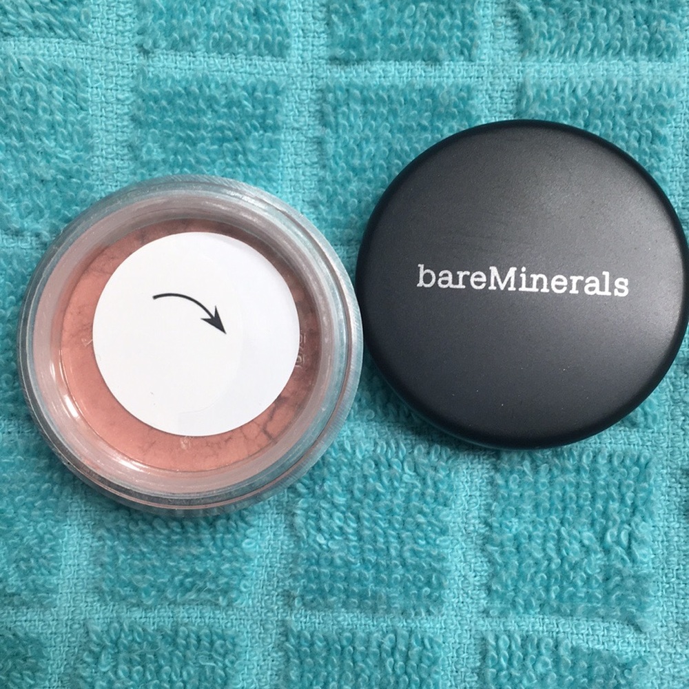 BareMinerals Blush in shade “Golden Gate” 💕